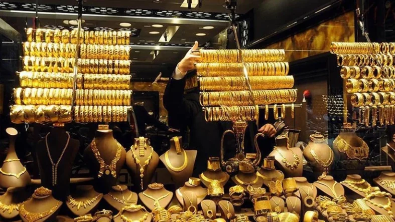 fed-tutanaklari-sonrasi-altin-frene-basti-yatirimci-kritik-sinyalleri-izliyor-74nu